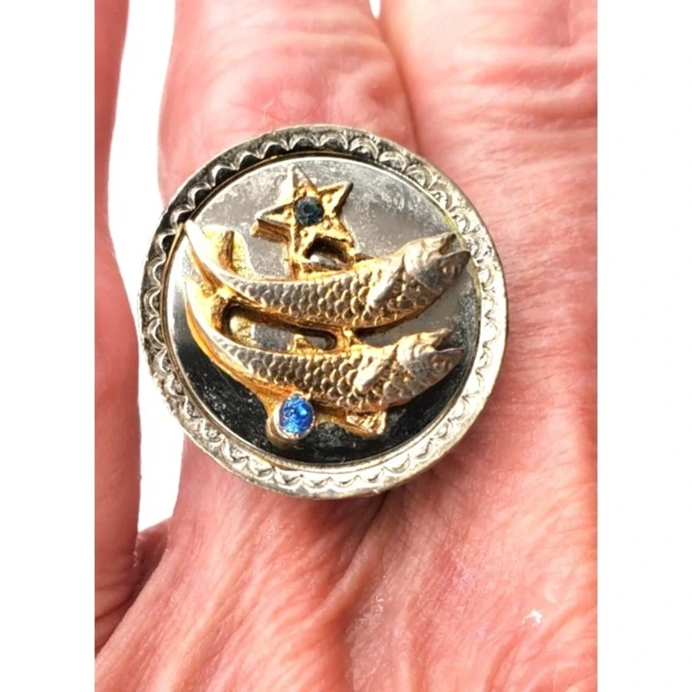 Vintage 1970s Silver & Gold Tone Zodiac Pisces Adjustable Ring